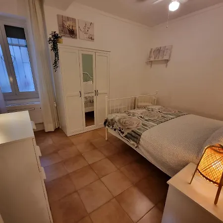 La Casa Di Ari Apartment *